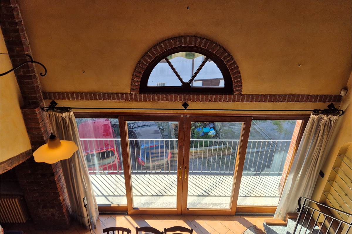 Appartamento ristrutturato a Cirimido 