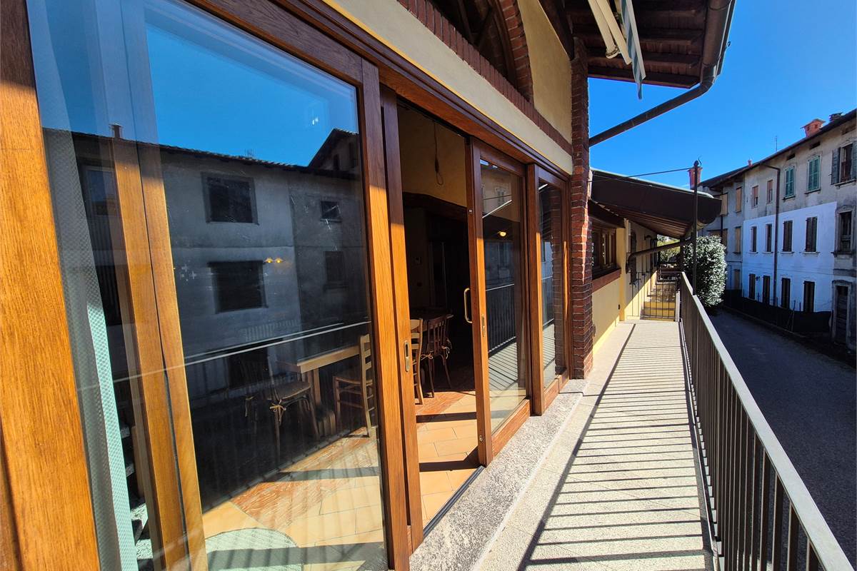 Appartamento ristrutturato a Cirimido 