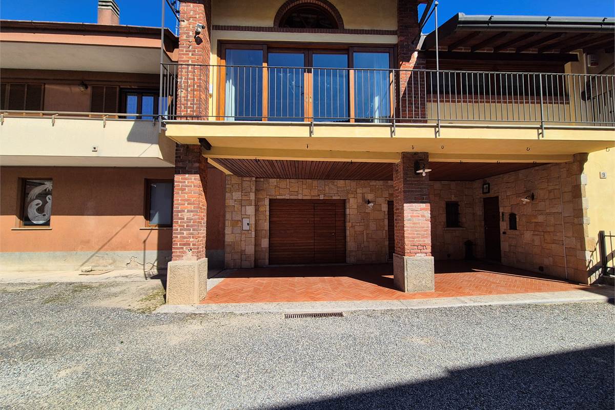 Appartamento ristrutturato a Cirimido 