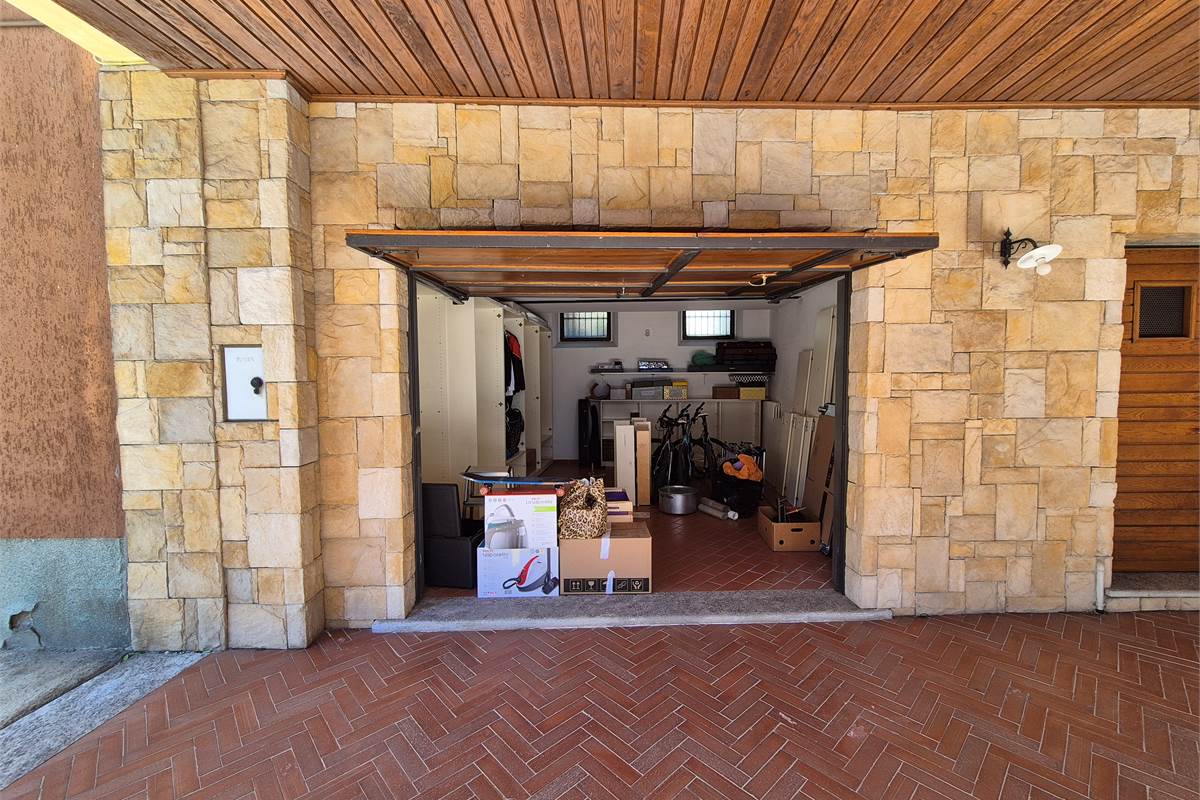 Appartamento ristrutturato a Cirimido 