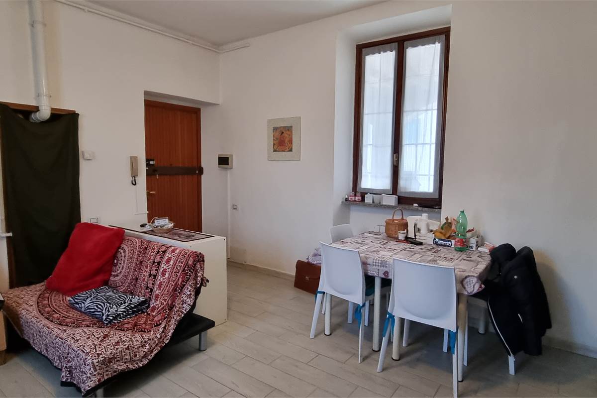 Bilocale arredato ad Albate  