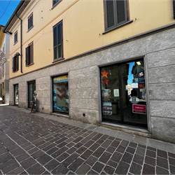 Centralissimo negozio in vendita