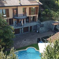 Villa singola con piscina a Montorfano