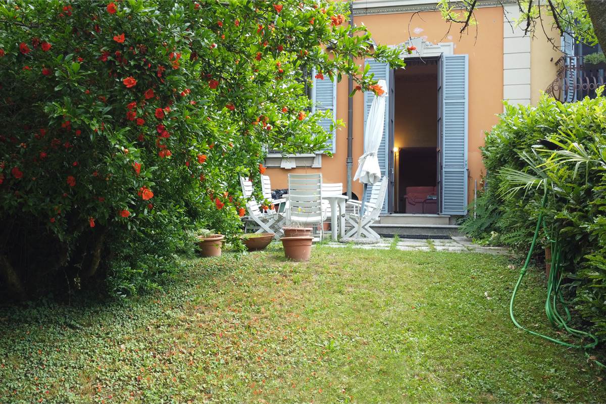 Porzione di Villa ad Appiano Gentile con Giardino 