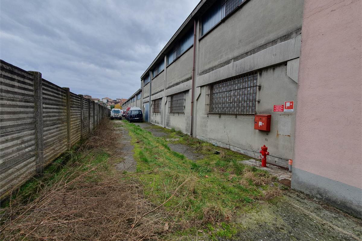 Capannone a Vertemate con Minoprio (3B)