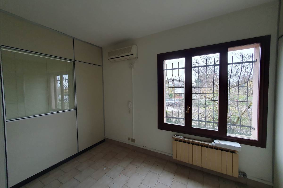 Ufficio a Vertemate con Minoprio (1D)