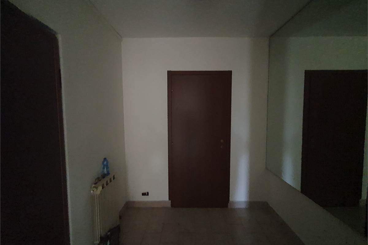 Ufficio a Vertemate con Minoprio (1D)