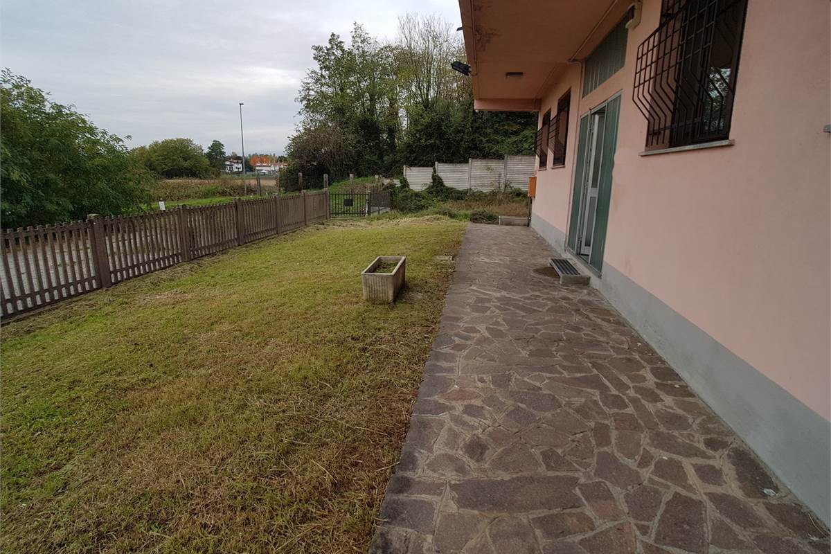 Ufficio a Vertemate con Minoprio (1F)
