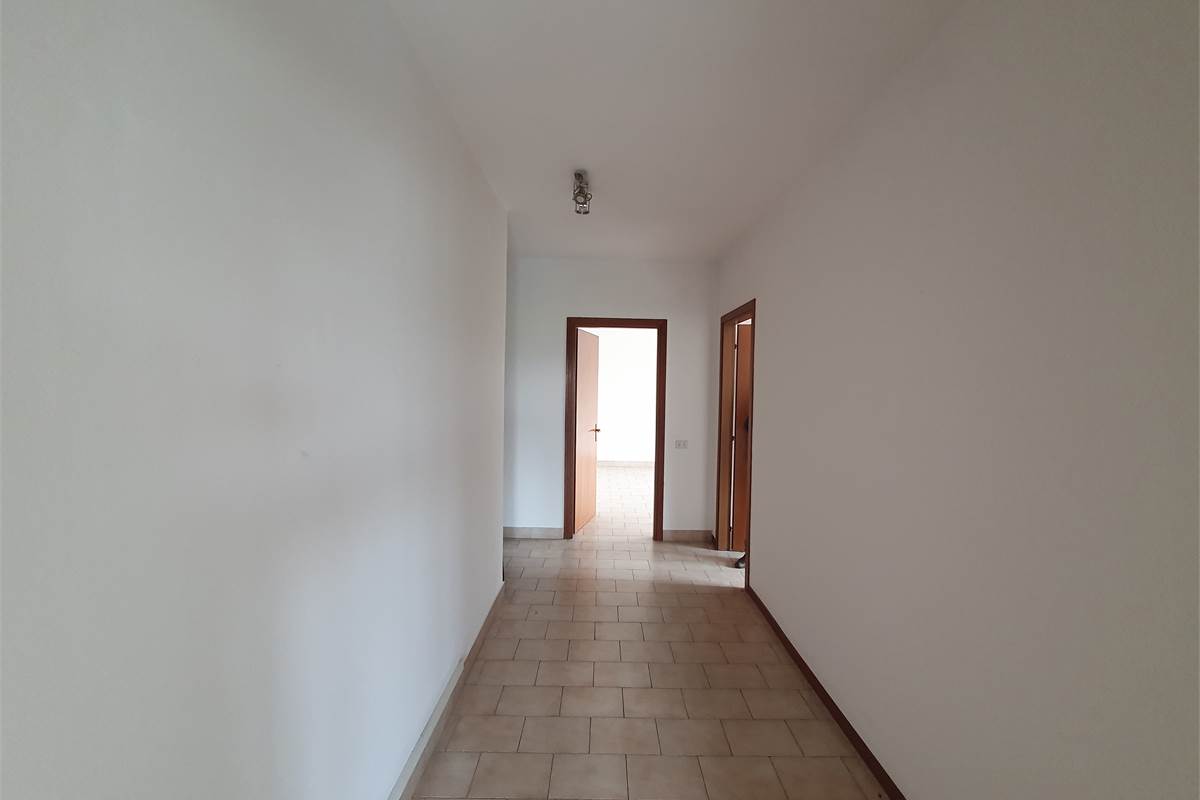 Ufficio a Vertemate con Minoprio (1C)