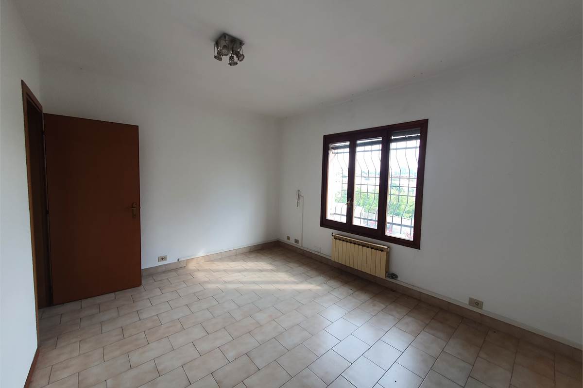 Ufficio a Vertemate con Minoprio (1C)