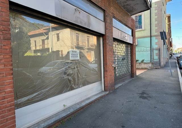 NEGOZIO CAMERLATA COMO