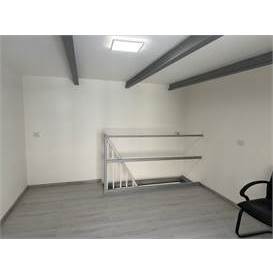 COMO CENTRO - VENDESI MAGAZZINO - RISTRUTTURATO 