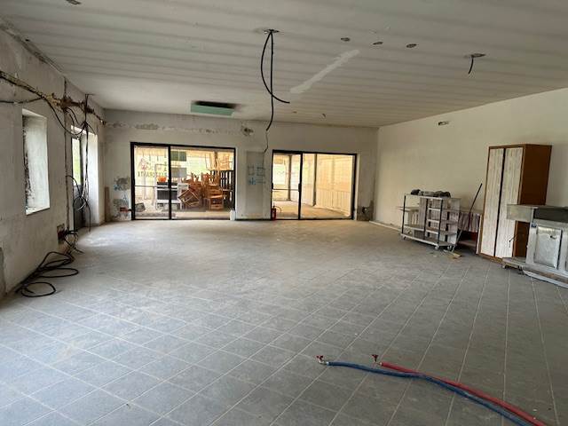 VENDESI FABBBRICATO INDIPENDENTE PONTE CHIASSO 