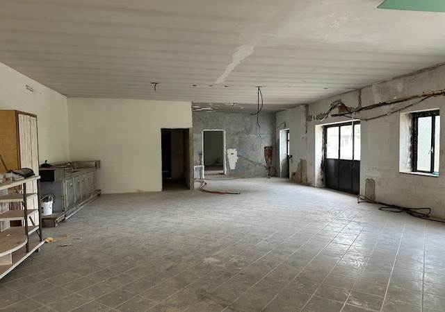 VENDESI FABBBRICATO INDIPENDENTE PONTE CHIASSO 