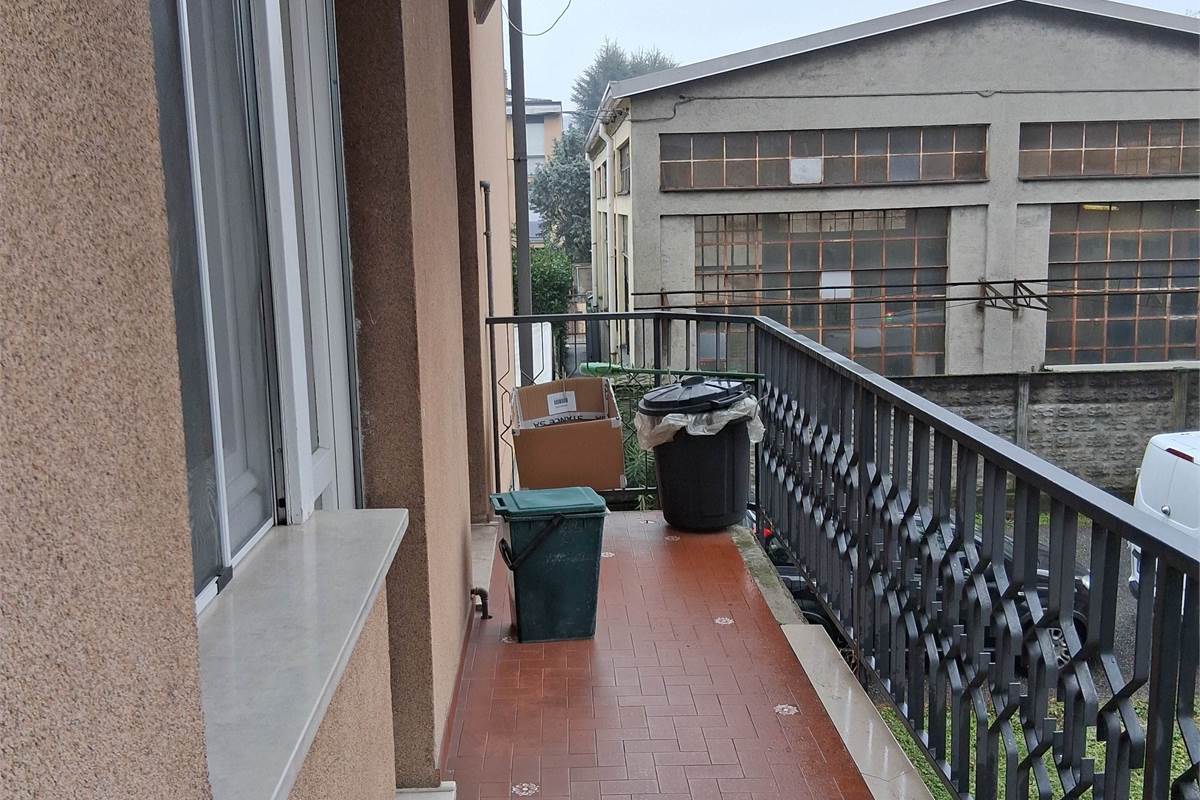 Cantù vendita trilocale con box