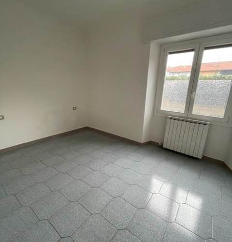 2 LOCALI IN VENDITA A CADORAGO