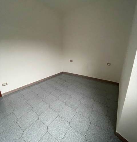 2 LOCALI IN VENDITA A CADORAGO