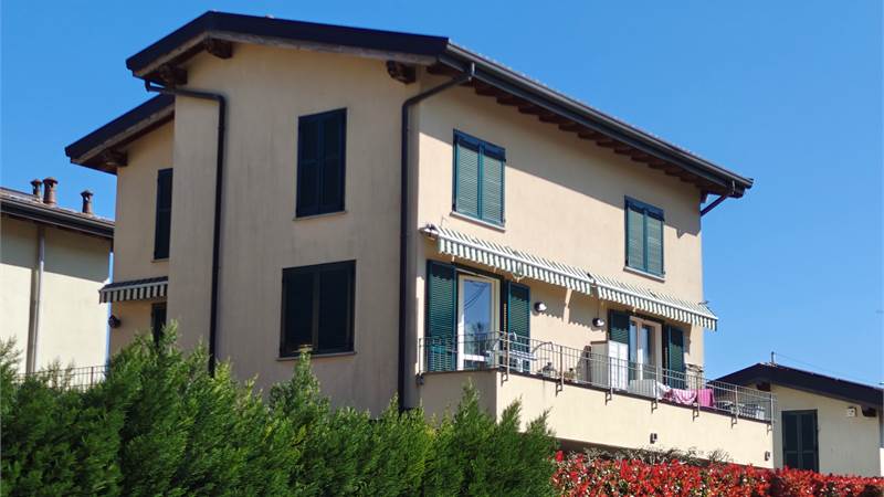 VILLA GUARDIA - Loc. Maccio -DUPLEX
