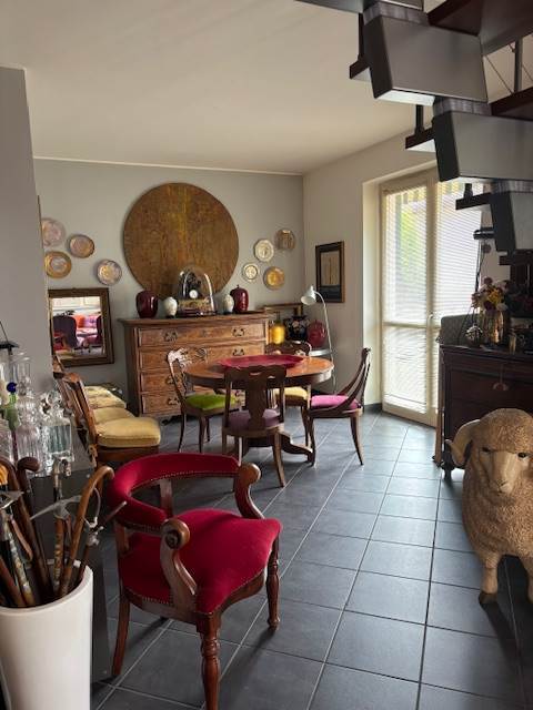 VILLA GUARDIA - Loc. Maccio -DUPLEX