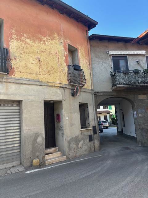 VERTEMATE CON MINOPRIO - PORZIONE DI CASA