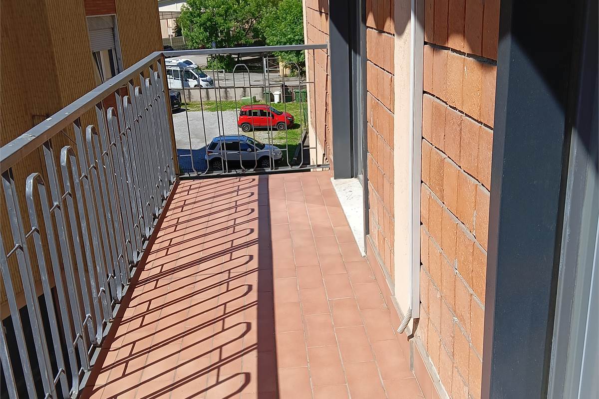MASLIANICO - AMPIO APPARTAMENTO CON BOX