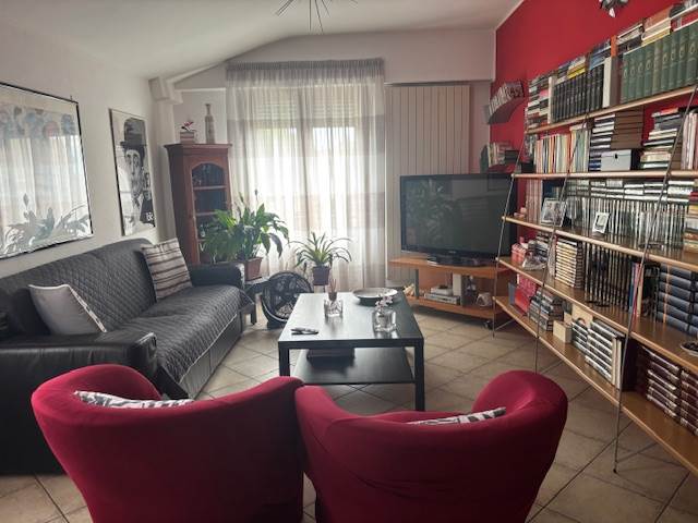 APPIANO GENTILE   3 LOCALI CON TERRAZZO