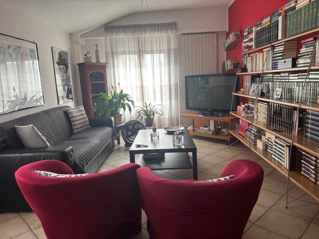 APPIANO GENTILE   3 LOCALI CON TERRAZZO