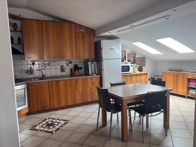 APPIANO GENTILE   3 LOCALI CON TERRAZZO