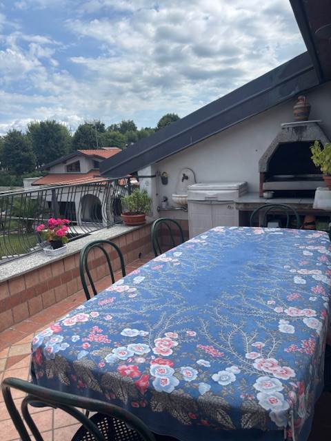 APPIANO GENTILE   3 LOCALI CON TERRAZZO