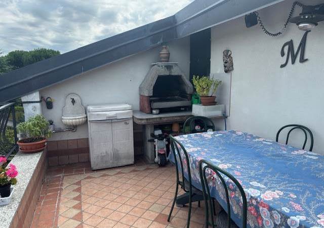 APPIANO GENTILE   3 LOCALI CON TERRAZZO