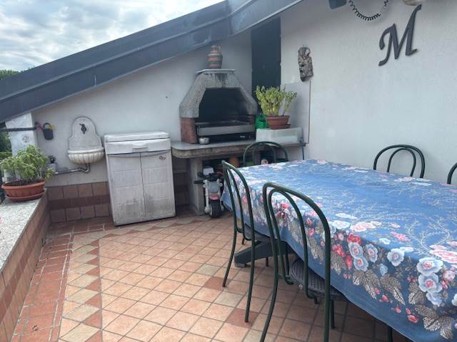 APPIANO GENTILE   3 LOCALI CON TERRAZZO