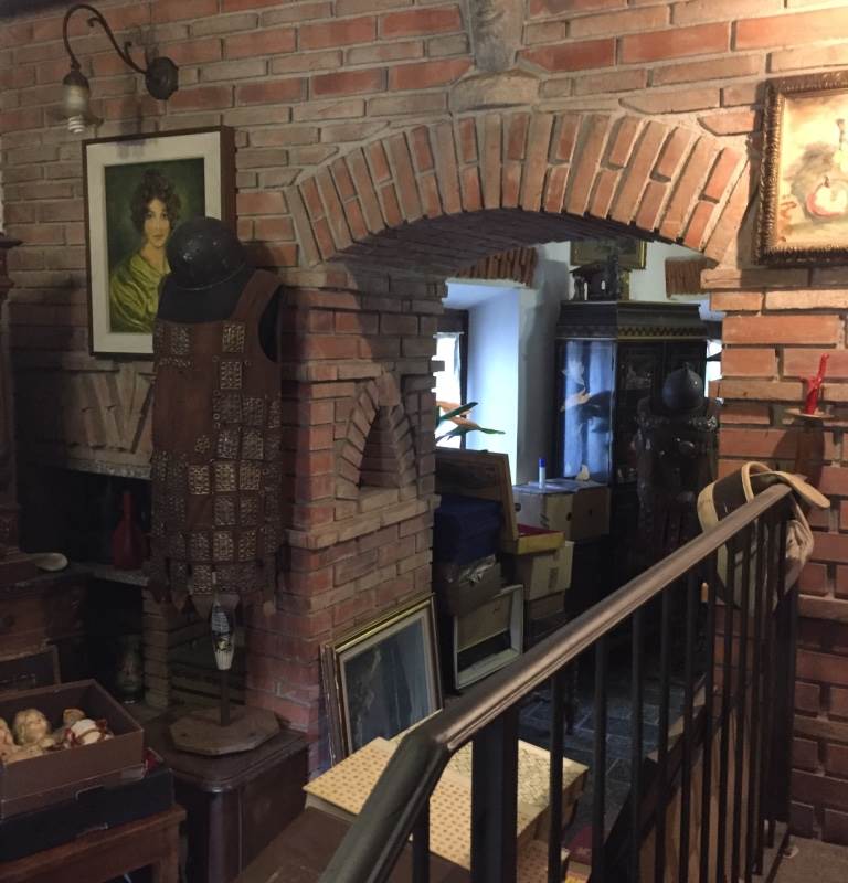 VENDESI INTERA CORTE LOMBARDA DI PRESTIGIO