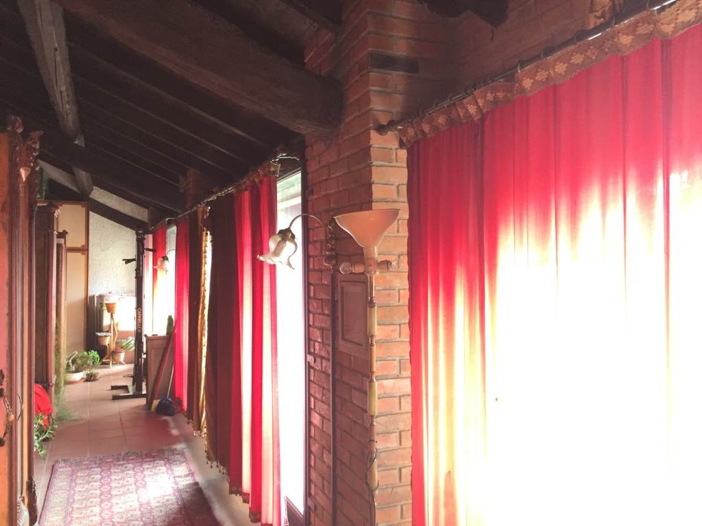 VENDESI INTERA CORTE LOMBARDA DI PRESTIGIO