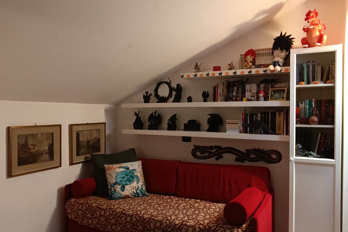 LOMAZZO VENDESI PORZIONE DI CASA