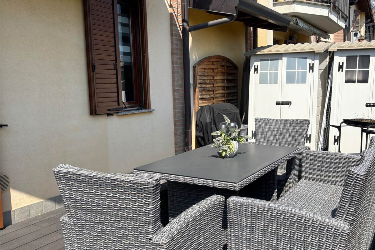 FINO MORNASCO VENDITA VILLA UNIFAMILIARE CON BOX 