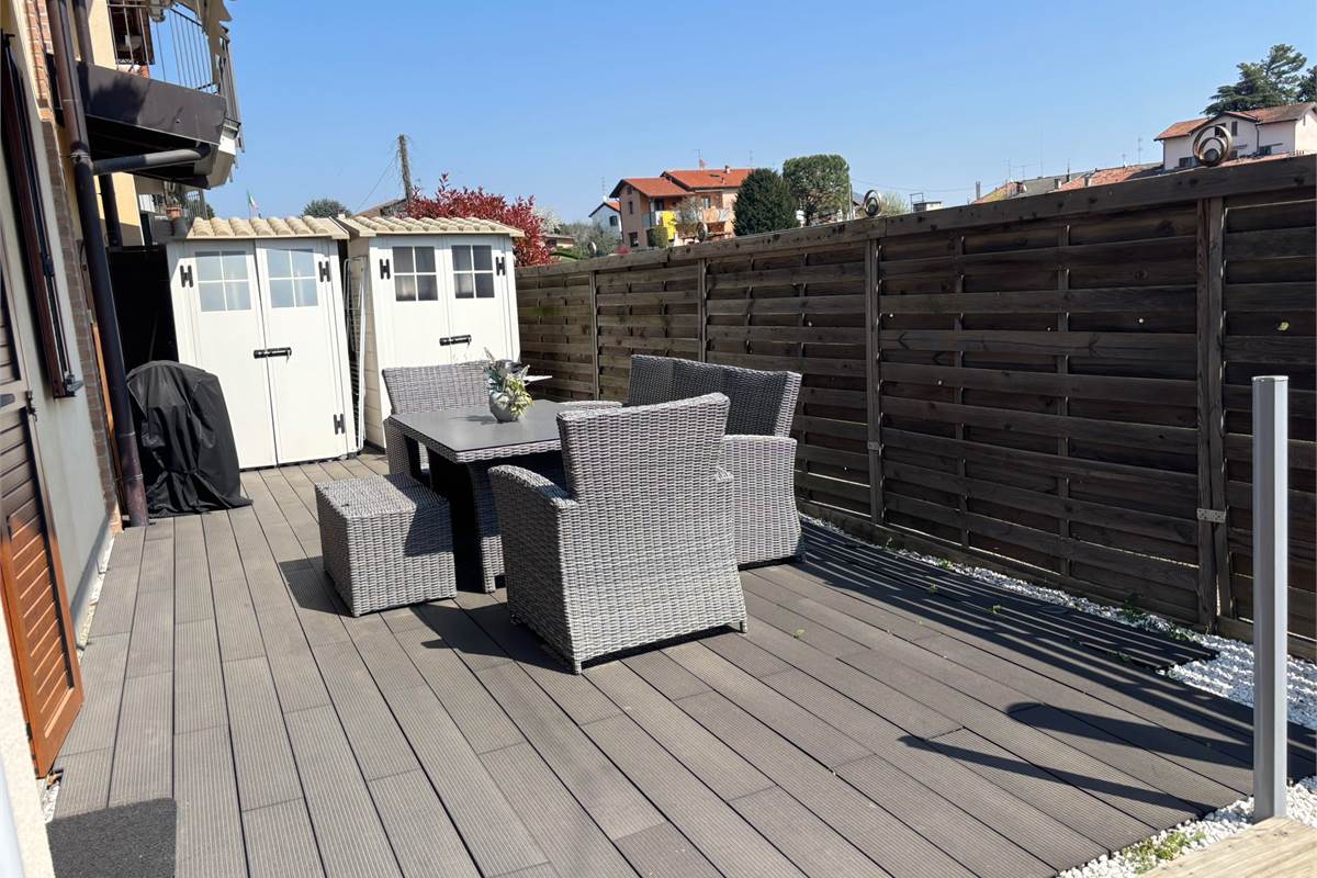 FINO MORNASCO VENDITA VILLA UNIFAMILIARE CON BOX 