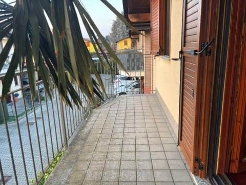 FINO MORNASCO VENDITA VILLA UNIFAMILIARE CON BOX 