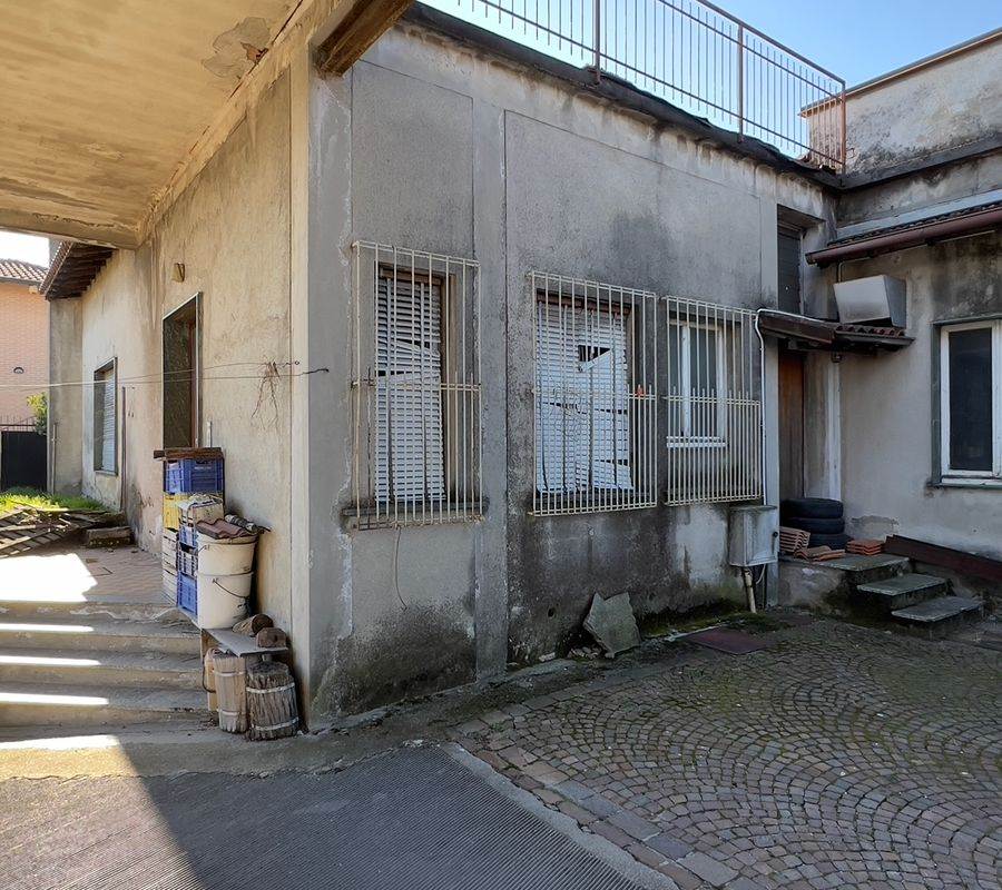 Cucciago vendita Laboratorio 160 mq