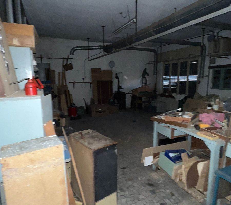 Cucciago vendita Laboratorio 160 mq