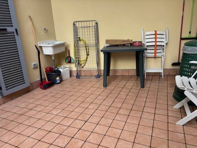 FINO MORNASCO VENDITA 3 LOCALI CON TERRAZZO