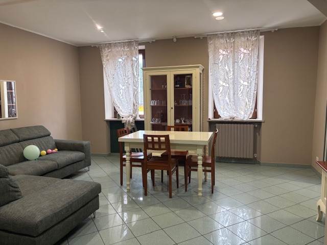 FINO MORNASCO VENDITA 3 LOCALI CON TERRAZZO