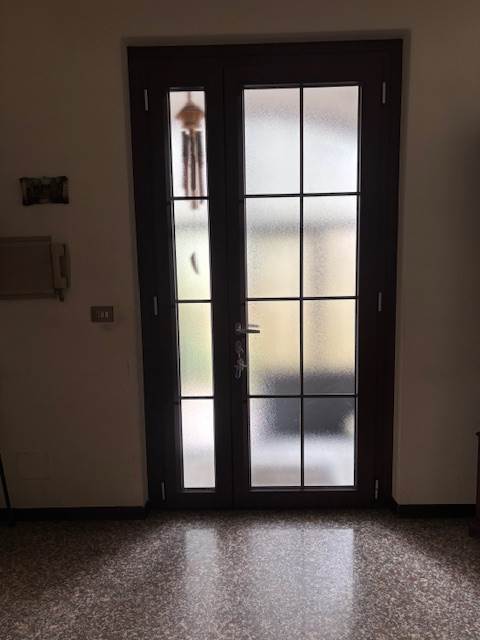 Fino Mornasco vendita villa singola con 900 mq di giardino