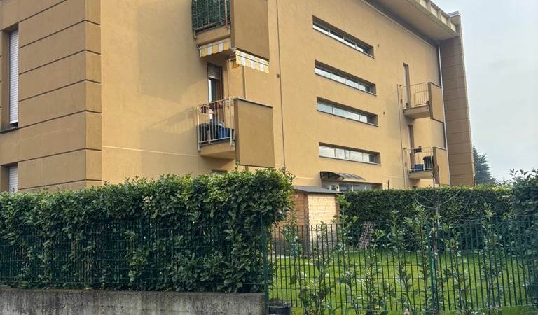 CANTU'- TRILOCALE CON GIARDINO