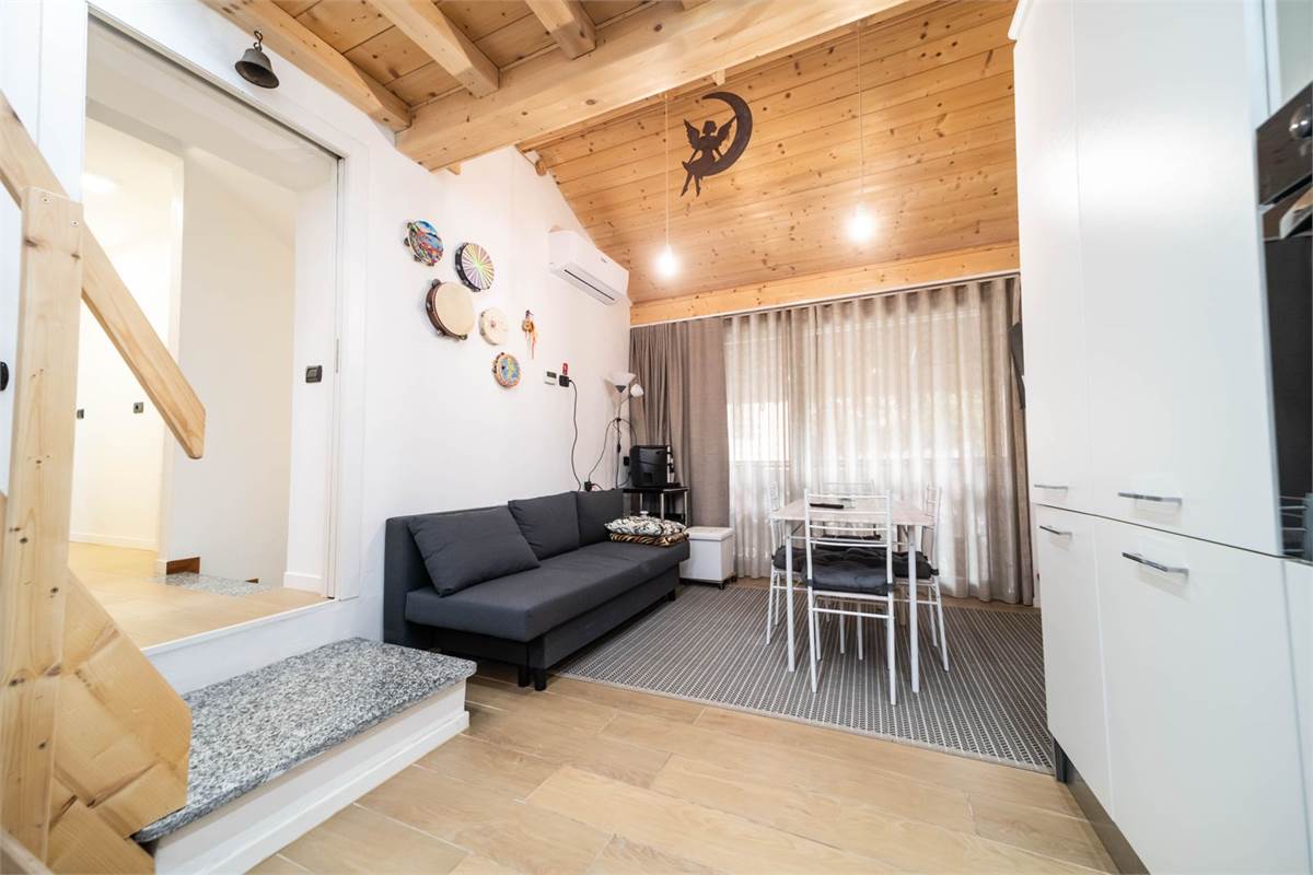 Fino Mornasco vendesi PORZIONE DI CASA