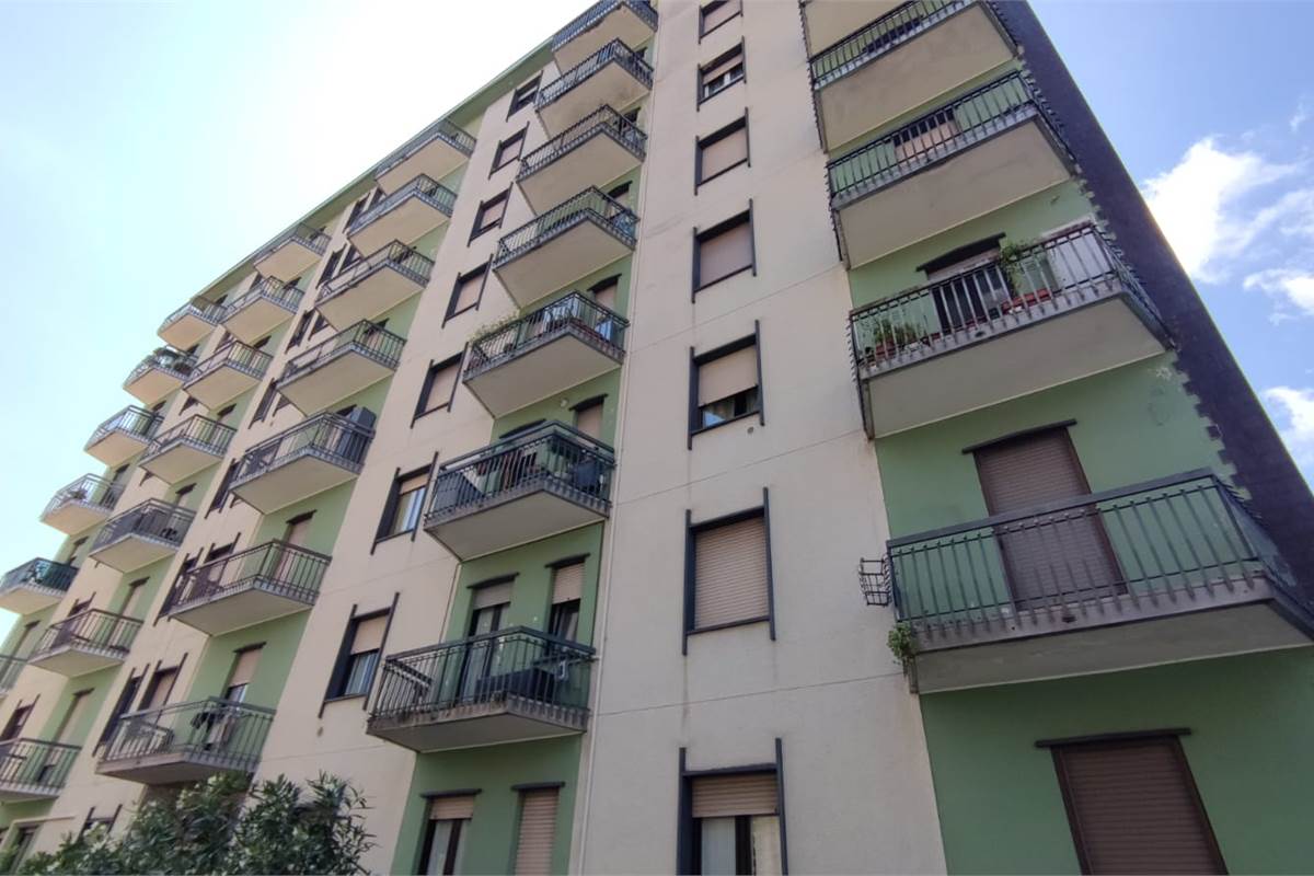 Trilocale in Vendita in condominio