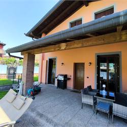 Villa con ampio giardino e taverna indipendente!