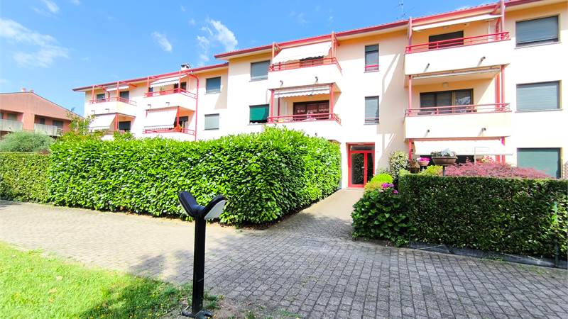 3 locali in Vendita a Como (CO) - trattativa in corso