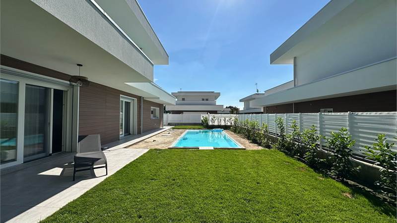 Villa Singola con piscina Vic. Appiano