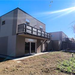 VILLA CON GIARDINO E BOX DOPPIO