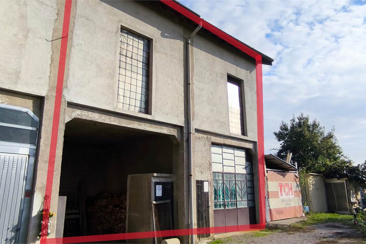 in vendita area contornata di rosso